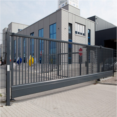 Schiebetor kaufen – platzsparende Tore für...