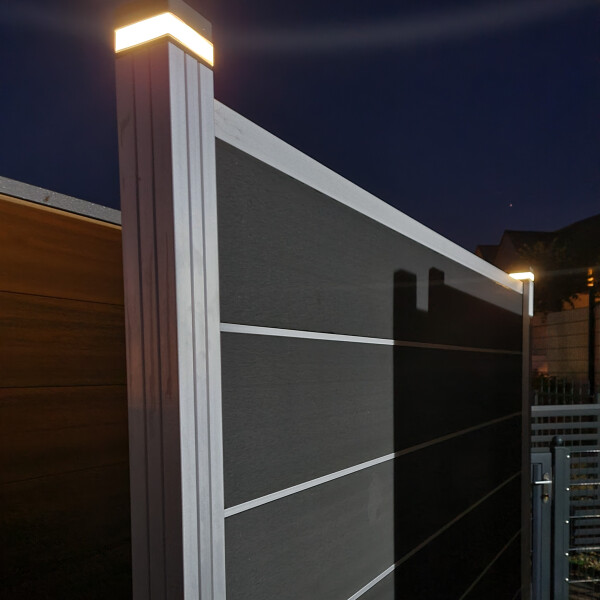 LED Solar Pfostenleuchte Kappe schwarz für WPC Alu Pfosten 8,8 x 8,8  cm passend zu WPC Zaun für z.B. Turino / Donatus